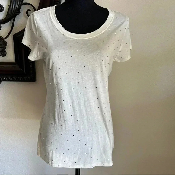 Chaus Sport Ivory Crewneck Short Sleeve Top with Rhinestones Medium NWOT - Picture 1 of 13